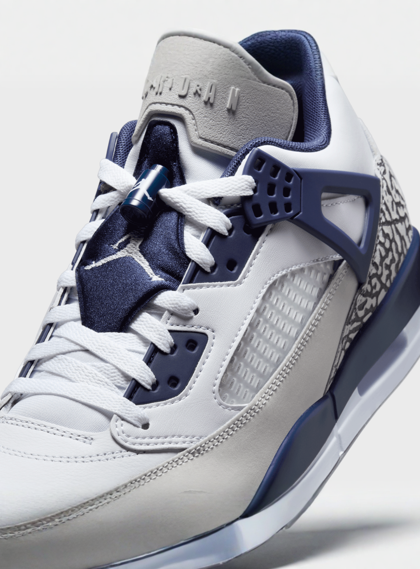Jordan, Spizike Low, white, Image 7 of 9