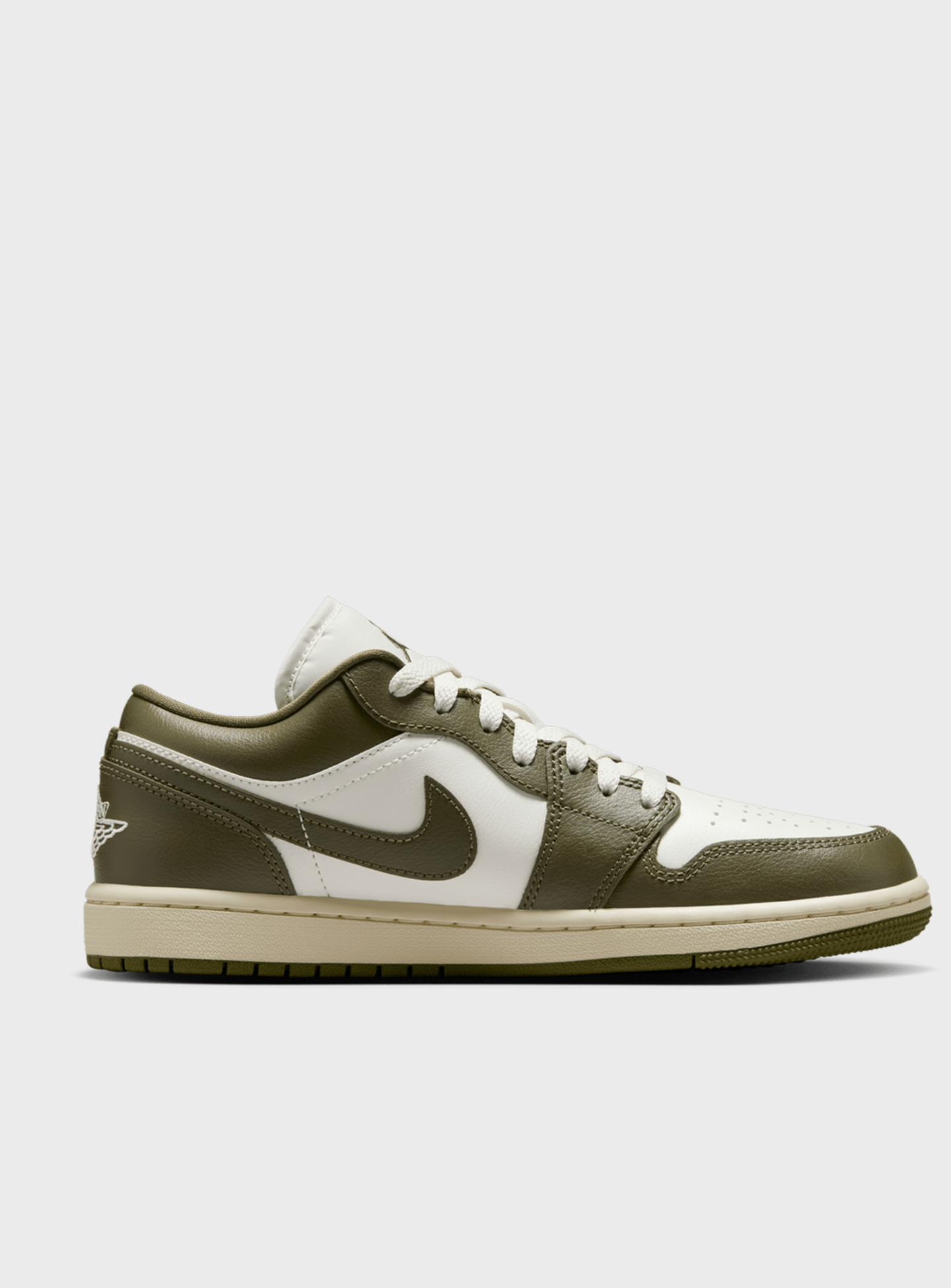 Jordan, WMNS Air Jordan 1 Low, green, Image 2 of 8