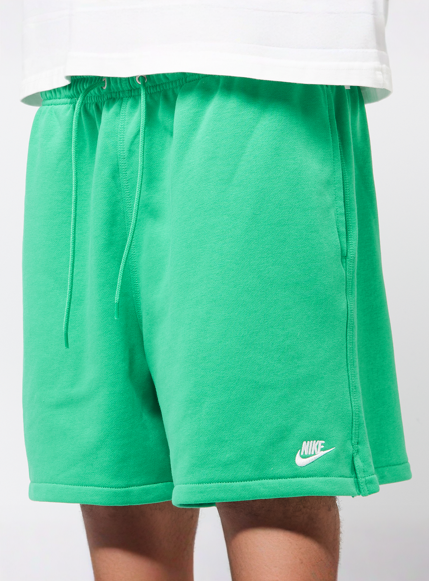 Nike, Club Flow French-Terry Shorts, green, Image 3 of 5