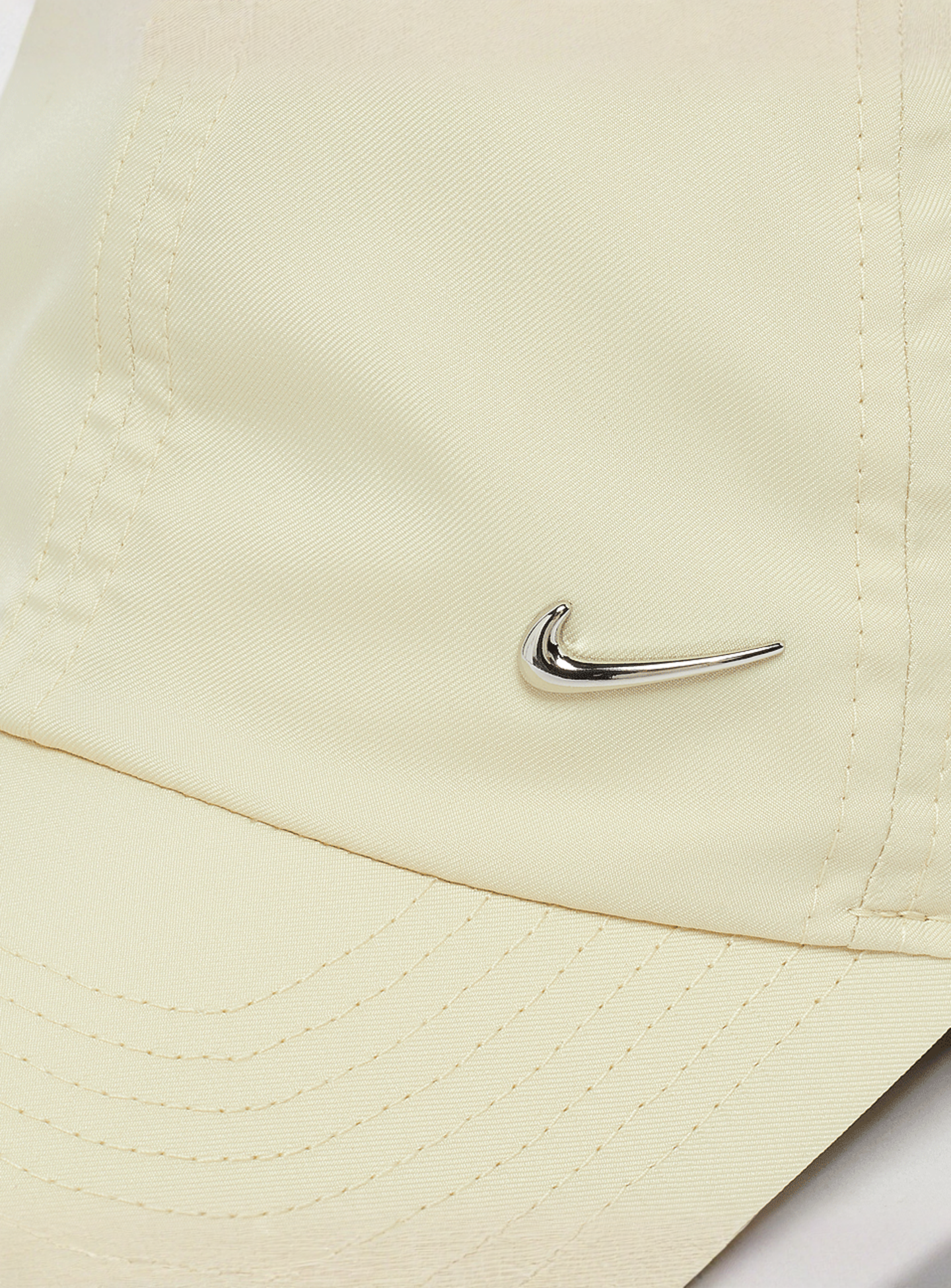 Nike, Dri-Fit Club Unstructured Metal-Swoosh-Cap, beige, Image 4 of 4