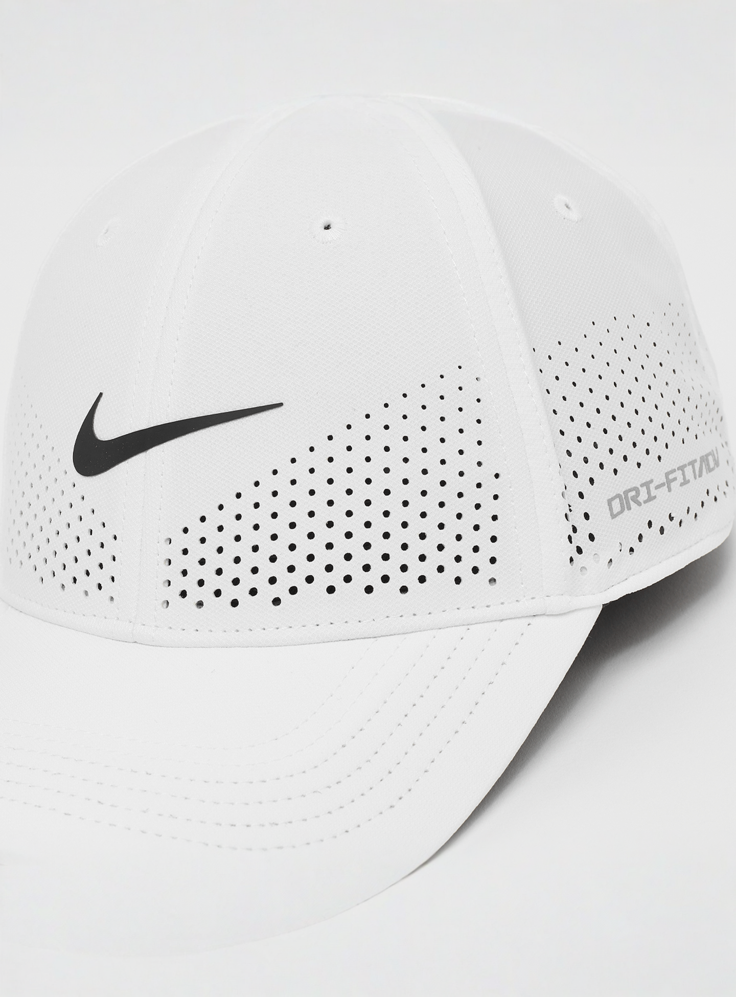 Nike, Dri-Fit Advantage Club Cap, white, Image 4 of 4