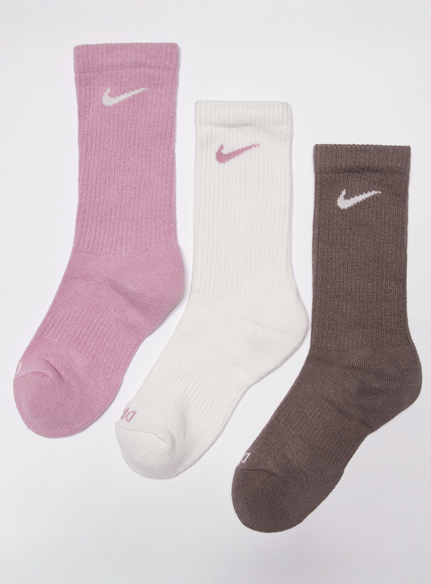 Nike, 3 PACK - Everyday Plus Chushioned Crew Socks, multi-colour, Image 1 of 2