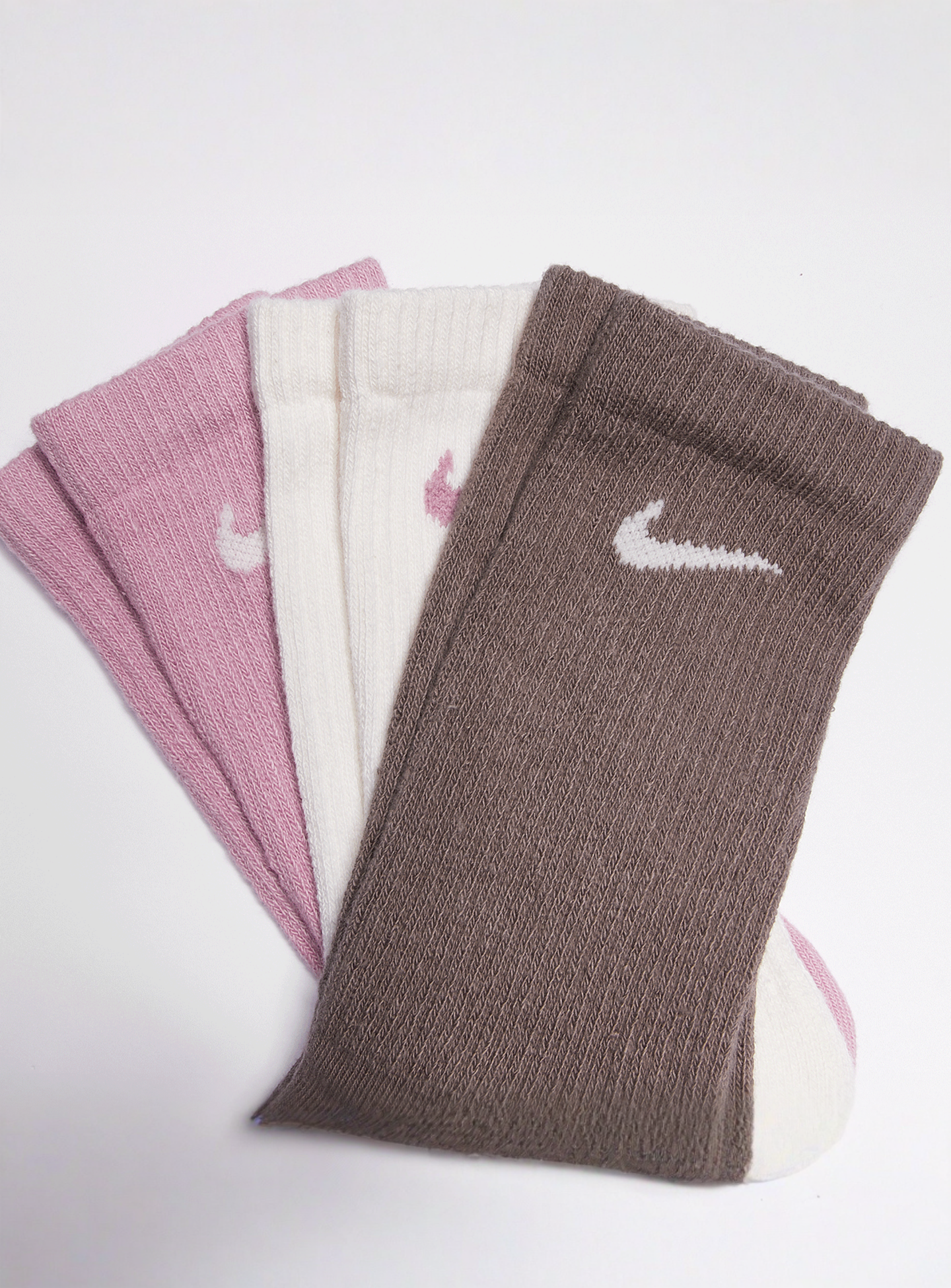 Nike, 3 PACK - Everyday Plus Chushioned Crew Socks, multi-colour, Image 2 of 2