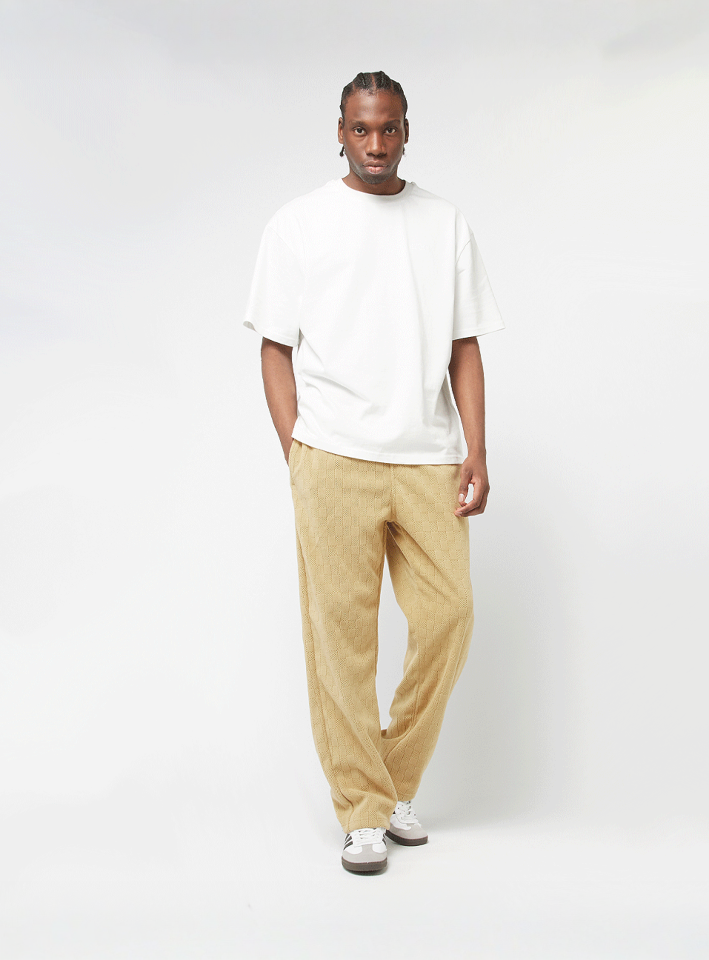 Urban Classics, Jacquard Velvet Wide Sweatpants, beige, Image 4 of 4