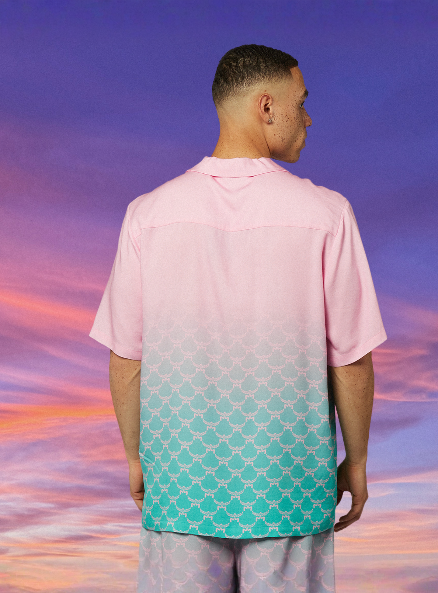 MCM x SNIPES, Gradient Resort Shirt, light pink, Image 2 of 5