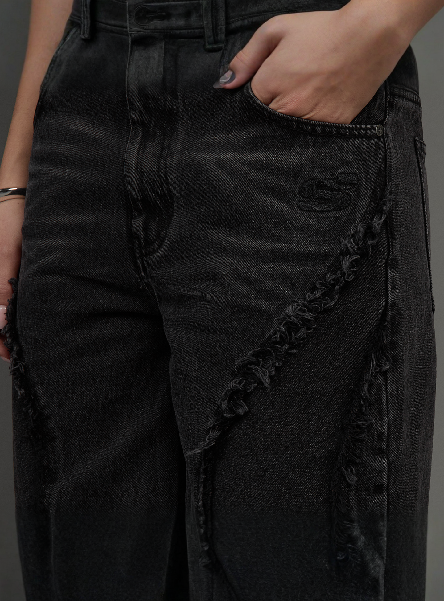SNIPES, S Cube Inside Out Baggy Denim Shorts, black, Image 5 of 7