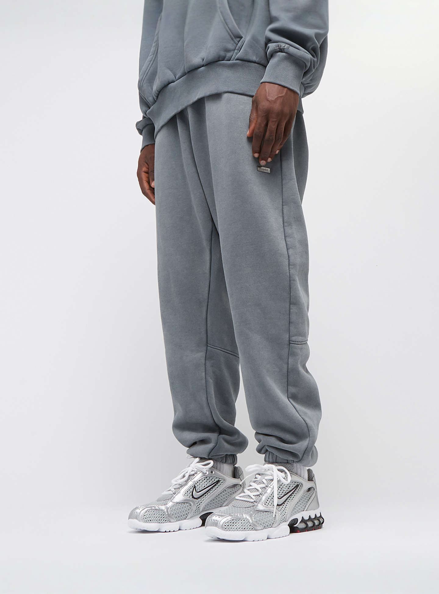 DropSize, Oversize Metal Patch Jogger, grey, Image 1 of 5