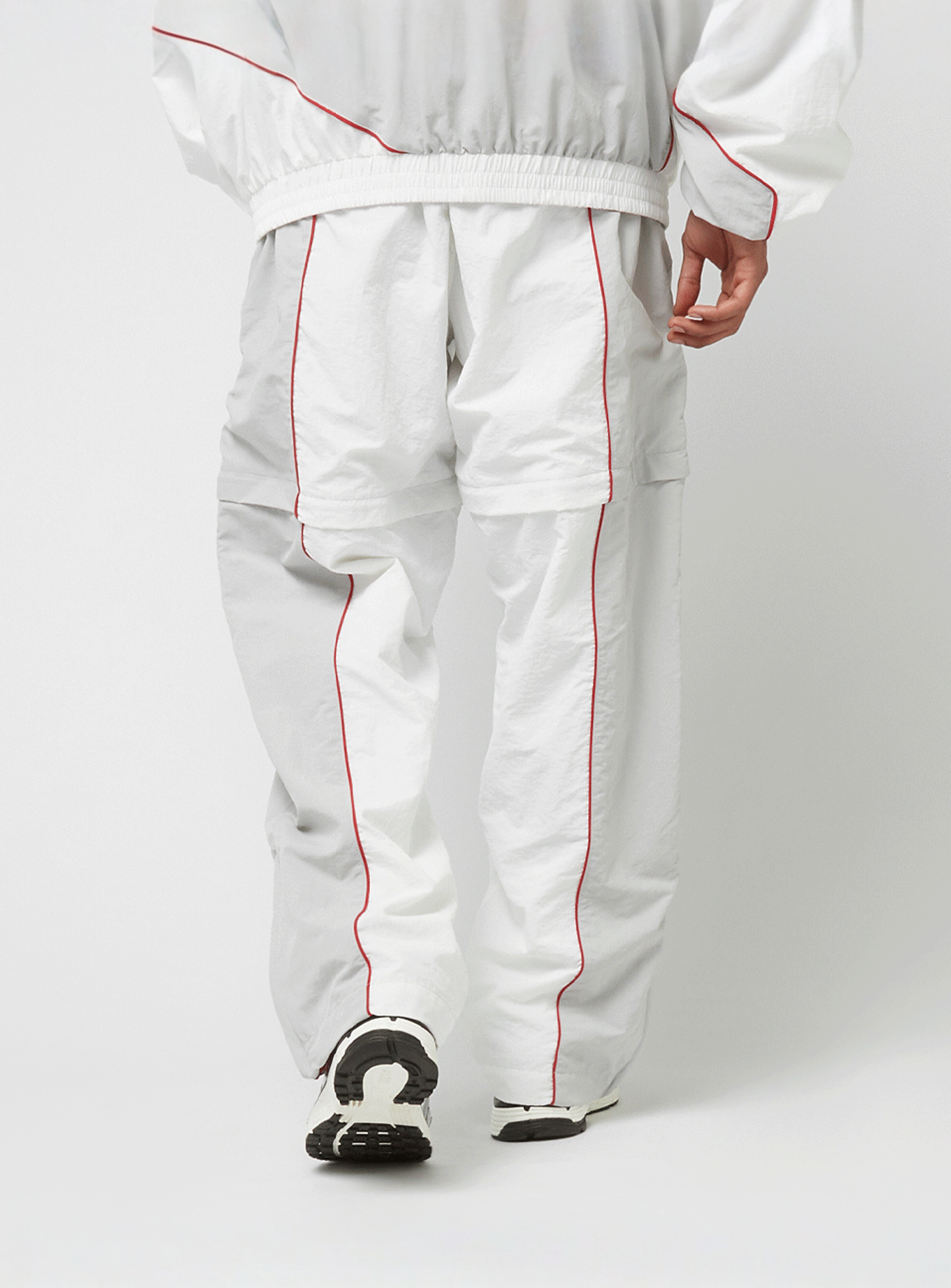 zəяo si:x nœf, Primary Logo Oversized Straight Leg Color Block Trackpants, white, Image 2 of 9