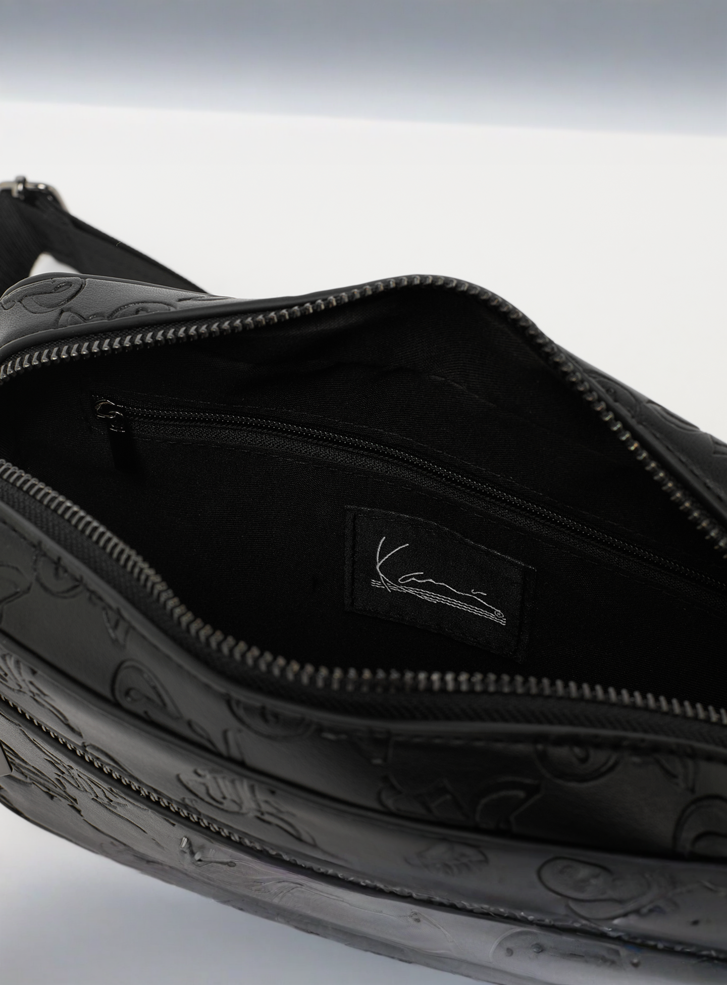 Karl Kani, Metal Signature All Over Print Messenger Bag, black, Image 6 of 7