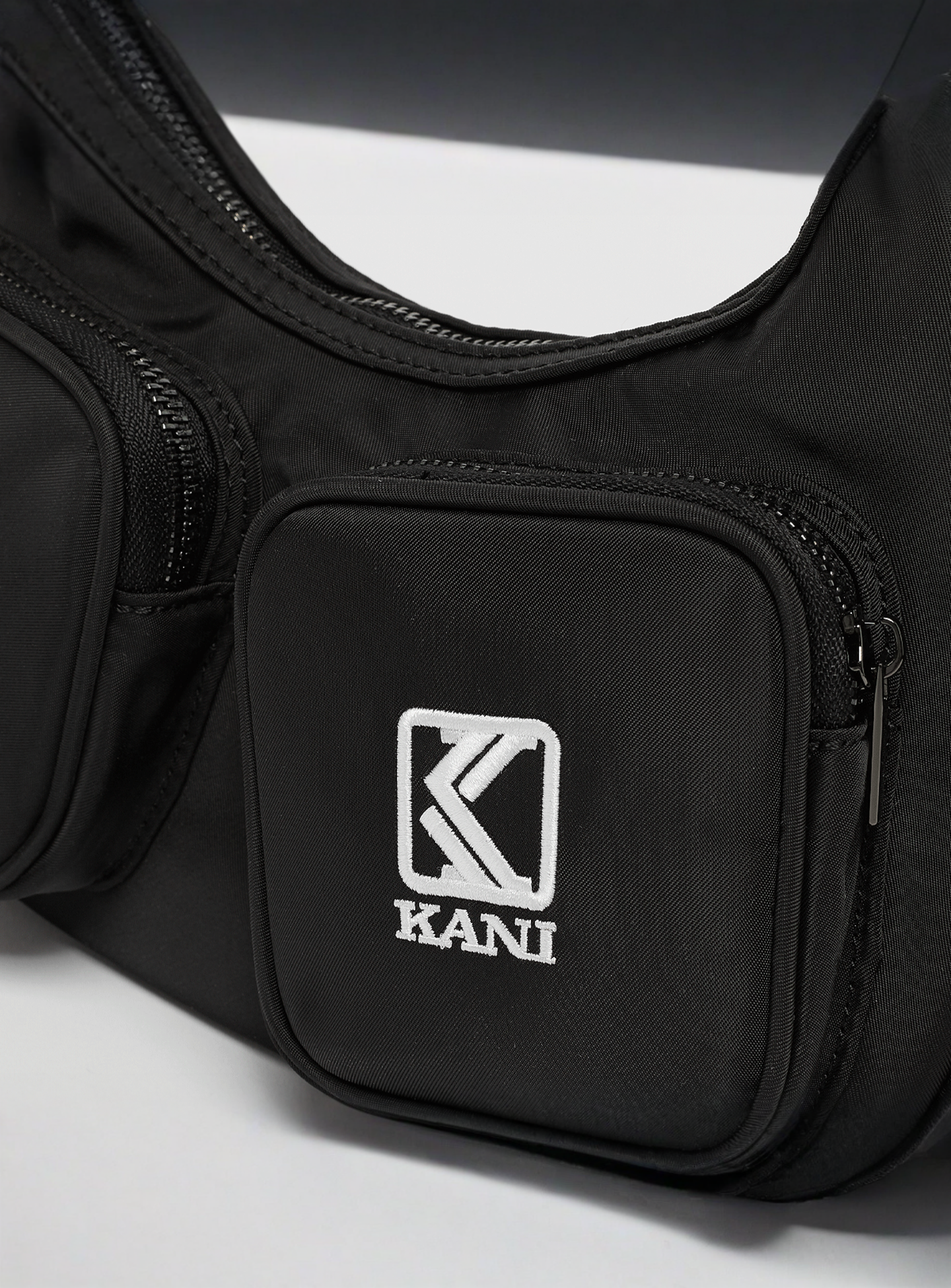 Karl Kani, Og Kani Outerpocket Shoulder Bag, black, Image 5 of 5