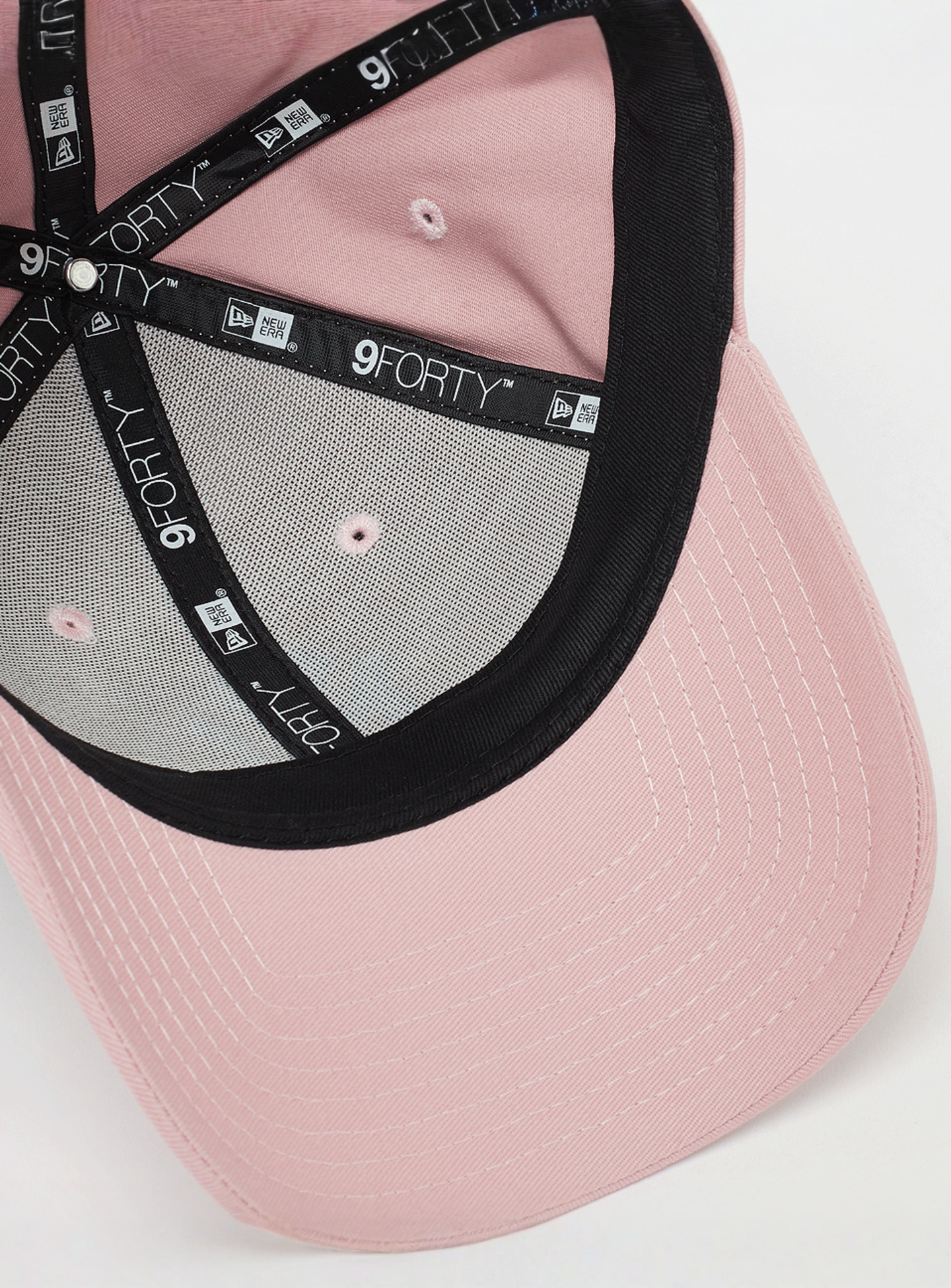 New Era, FEMALE 9FORTY League Essential New York Yankees, light pink, Image 3 of 4