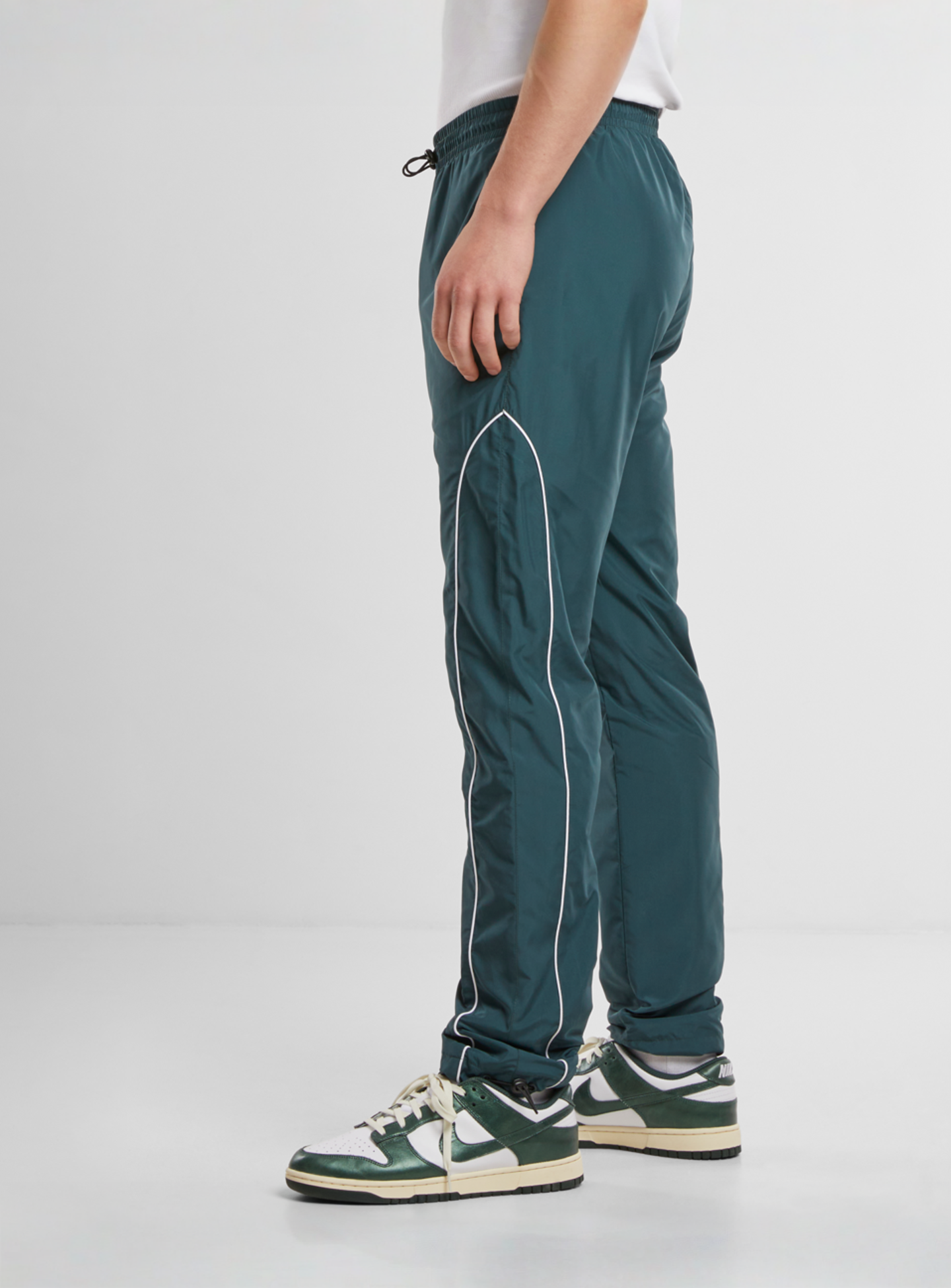 Urban Classics, Piped Panel Trackpants, green, Image 2 of 5