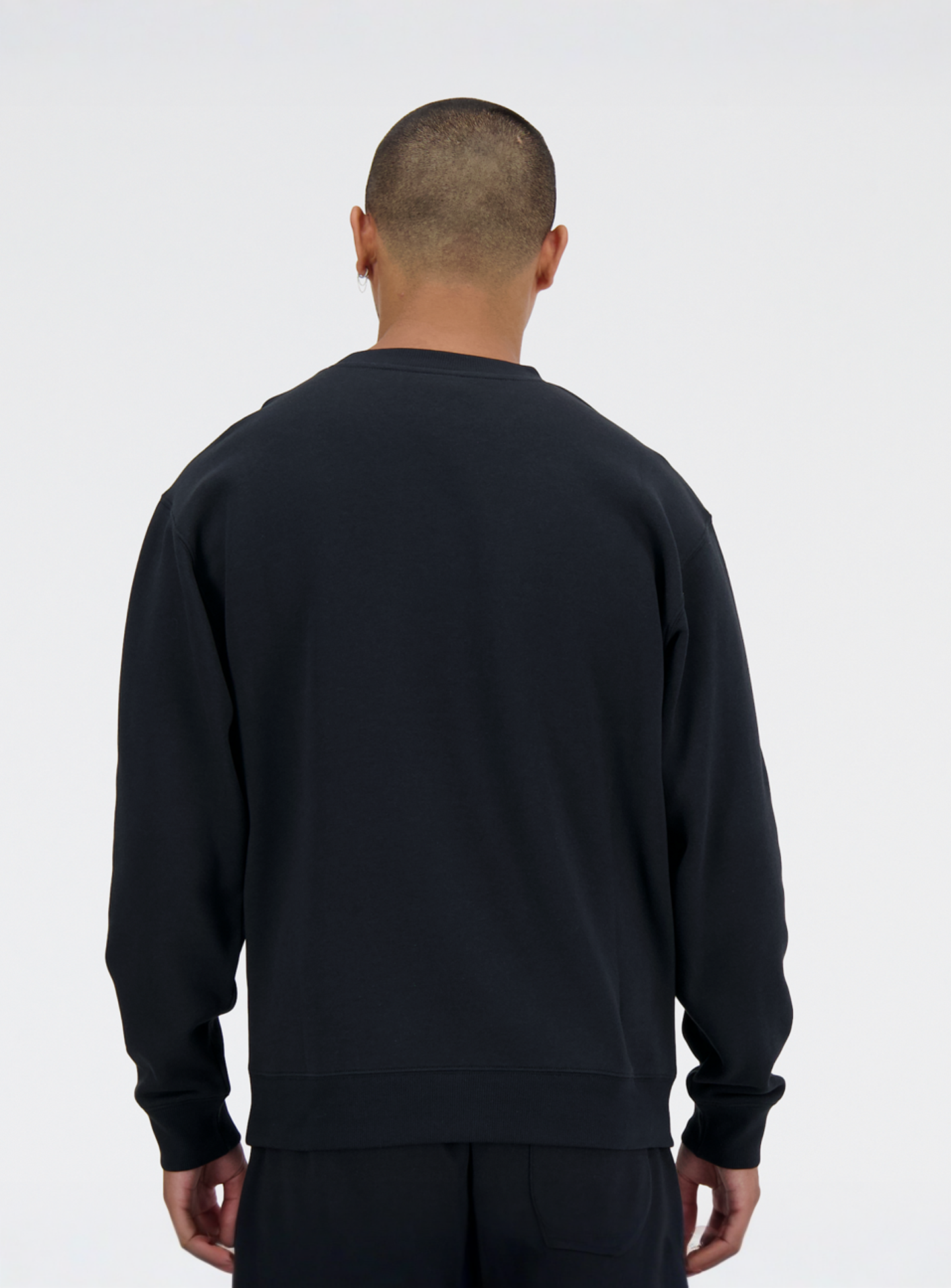 New Balance, Sport Essentials Fleece Crew, black, Image 2 of 3