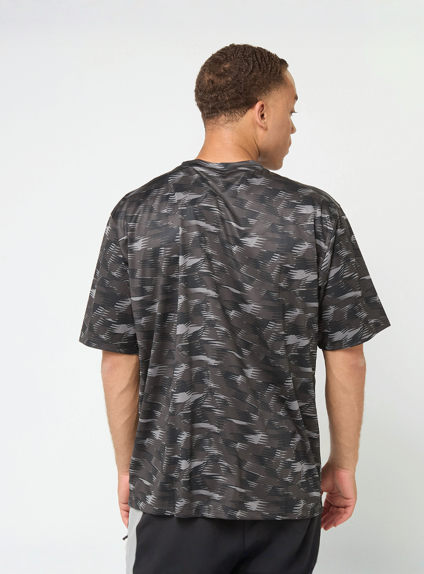 New Balance, All-Over-Print Polytee, black, Image 2 of 5