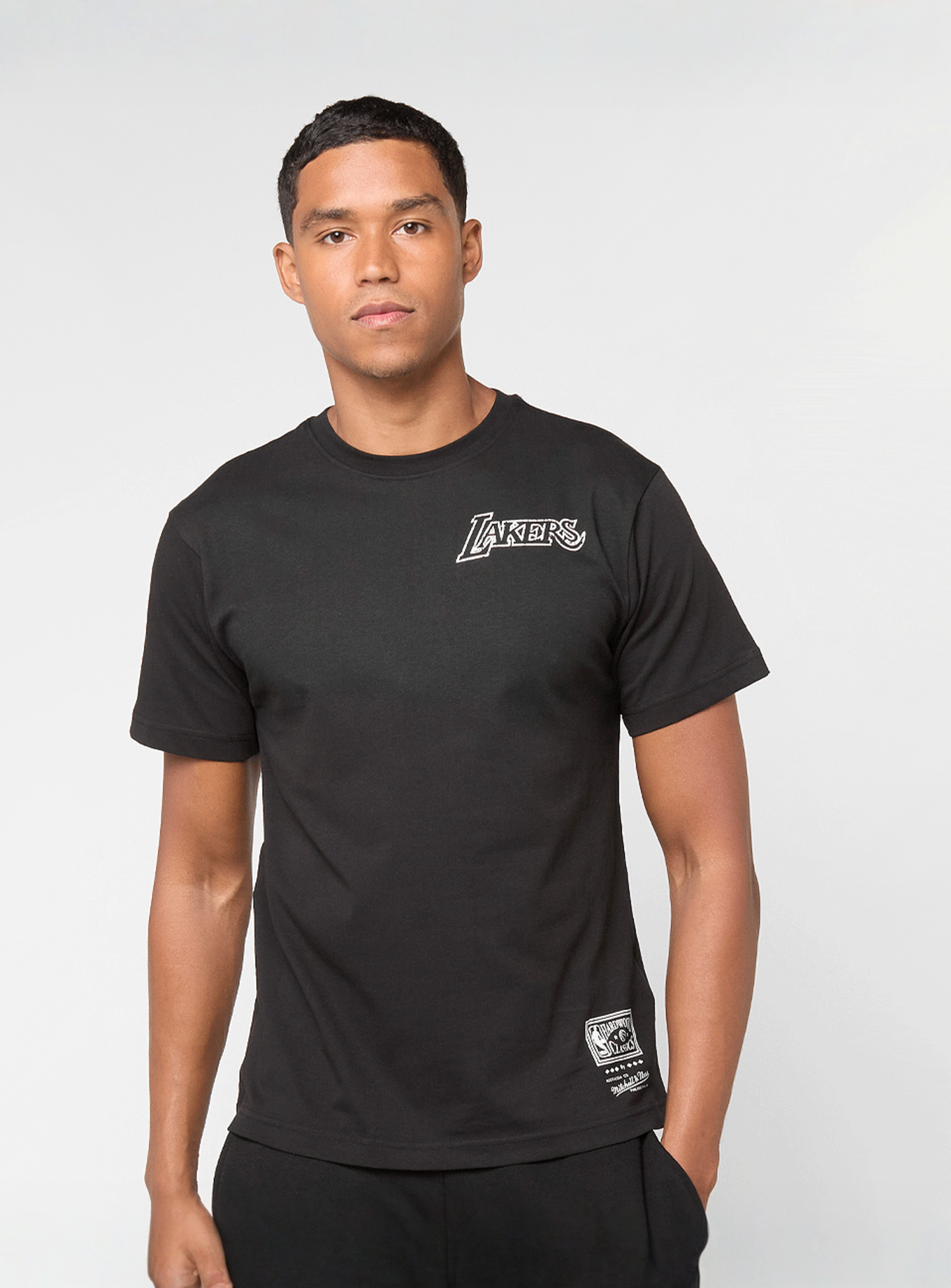 Mitchell & Ness, NBA Los Angeles Lakers HWC Overlap Graphic Tee, black, Image 2 of 6