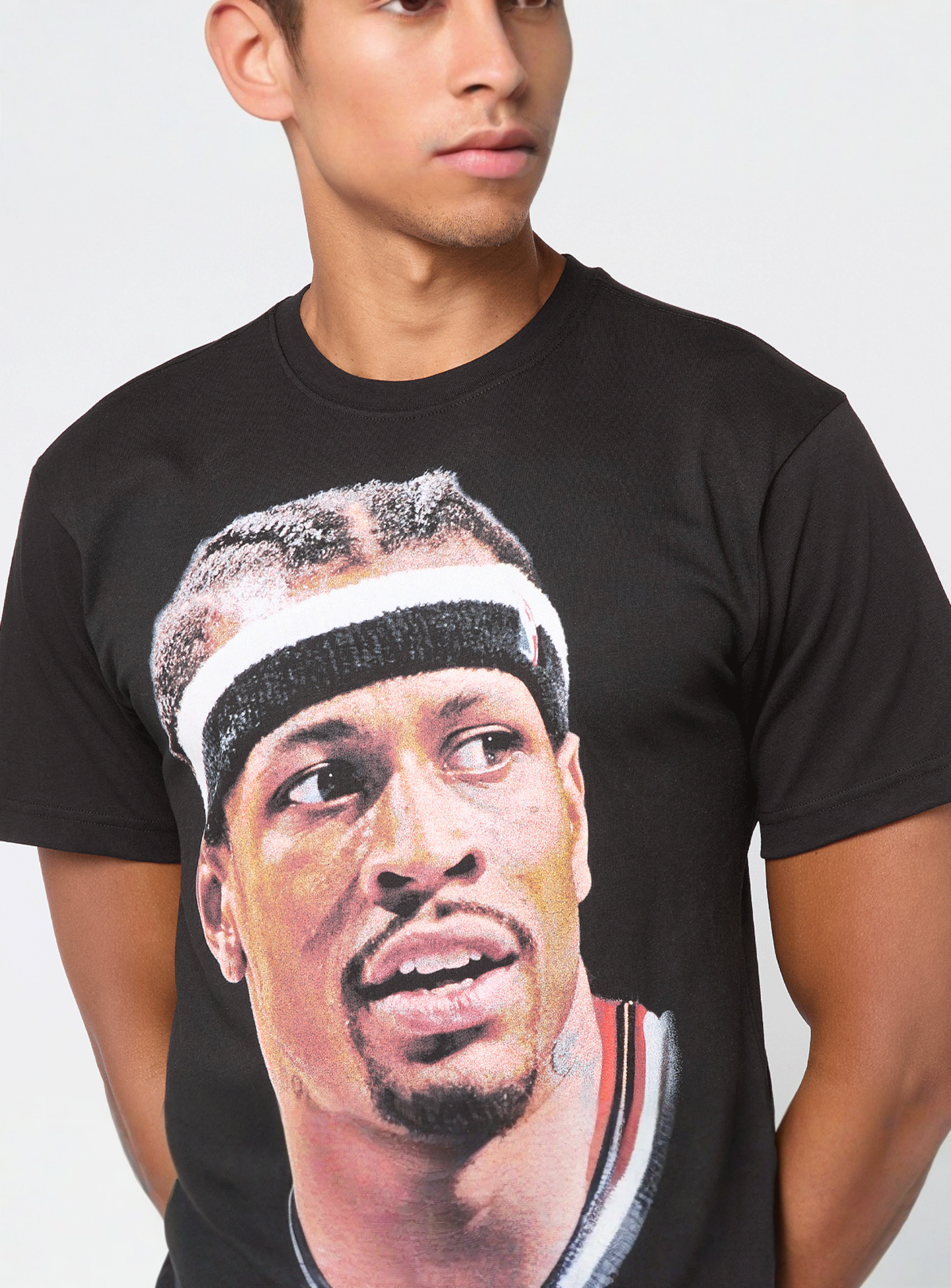 Mitchell & Ness, NBA Philadelphia 76ers Player Big Face Tee, black, Image 3 of 5