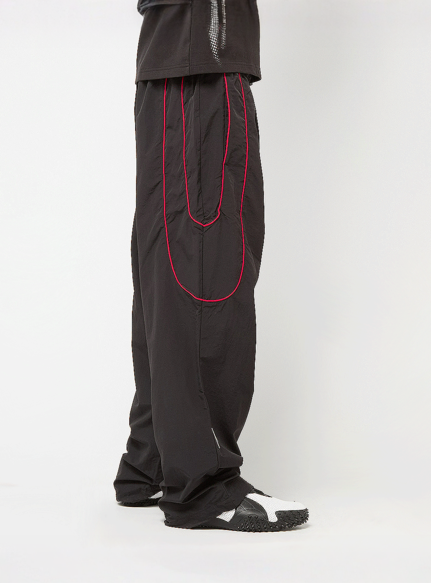 PUMA, PUMATECH-X Relaxed Track Pant Woven, black, Image 4 of 8