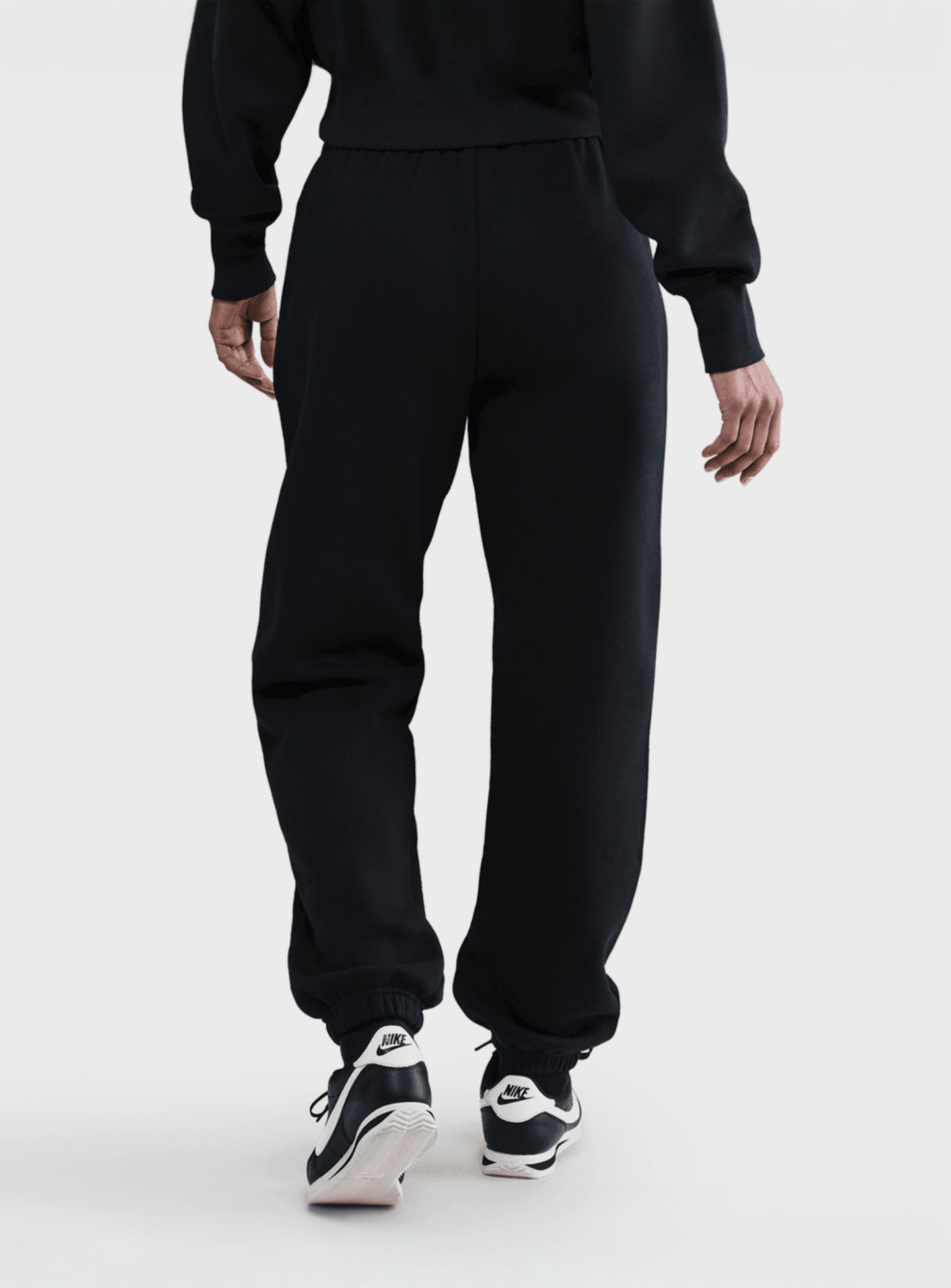 Nike, Sportswear Phoenix Fleece High-Waisted Sweatpants, black, Image 2 of 4