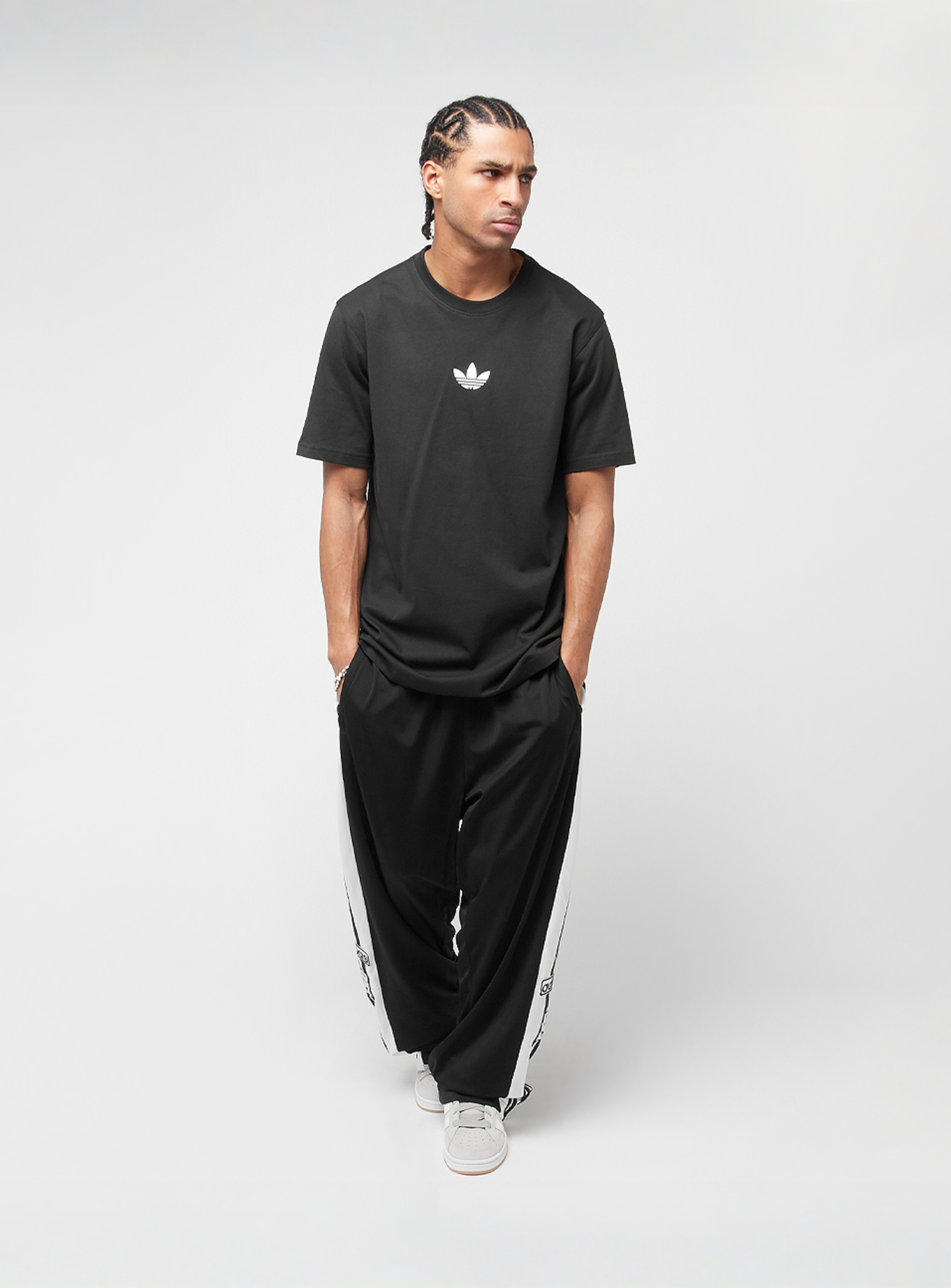 adidas Originals, Floating Trefoil Tee, black, Image 5 of 5