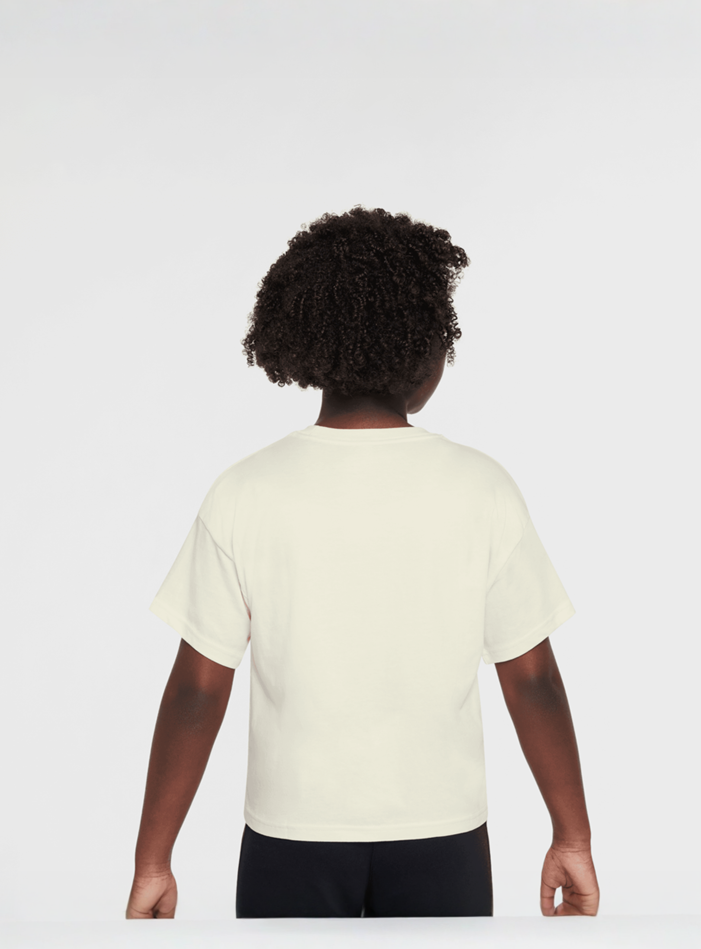 Nike, Sportswear Essential T-Shirt, beige, Image 2 of 3