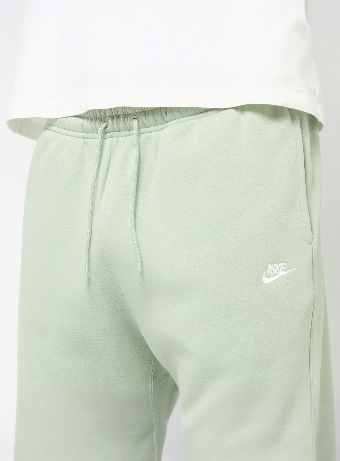 Nike, Club Jogger, green, Image 3 of 5
