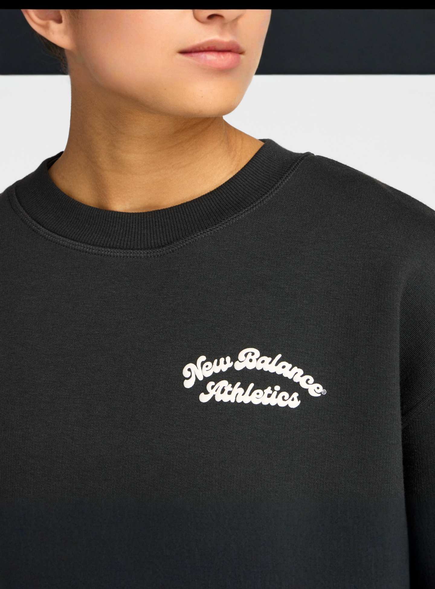 New Balance, Linear Heritage Fleece Crew, black, Image 3 of 5