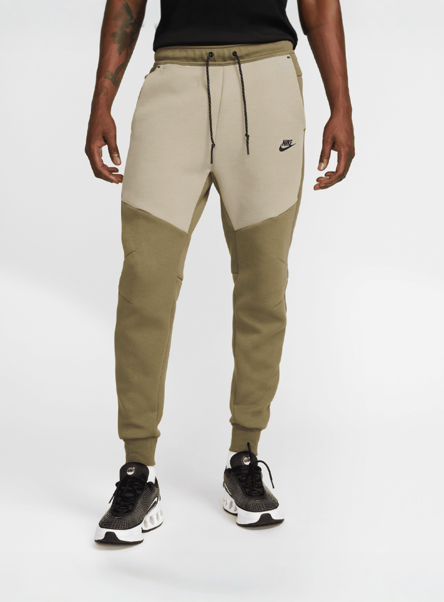 Nike, Tech Fleece Jogger, green, Image 1 of 7