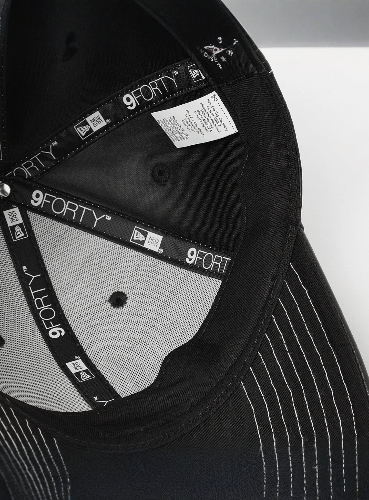 New Era, FEMALE 9FORTY Topstitch PU New York Yankees, black, Image 3 of 4