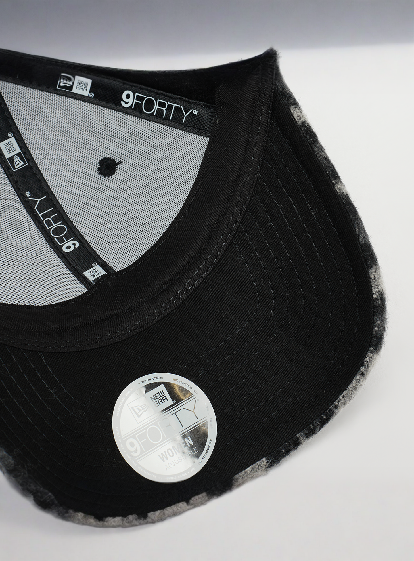 New Era, Female 9Forty Cosy Animal Los Angeles Dodgers, multi-colour, Image 3 of 4
