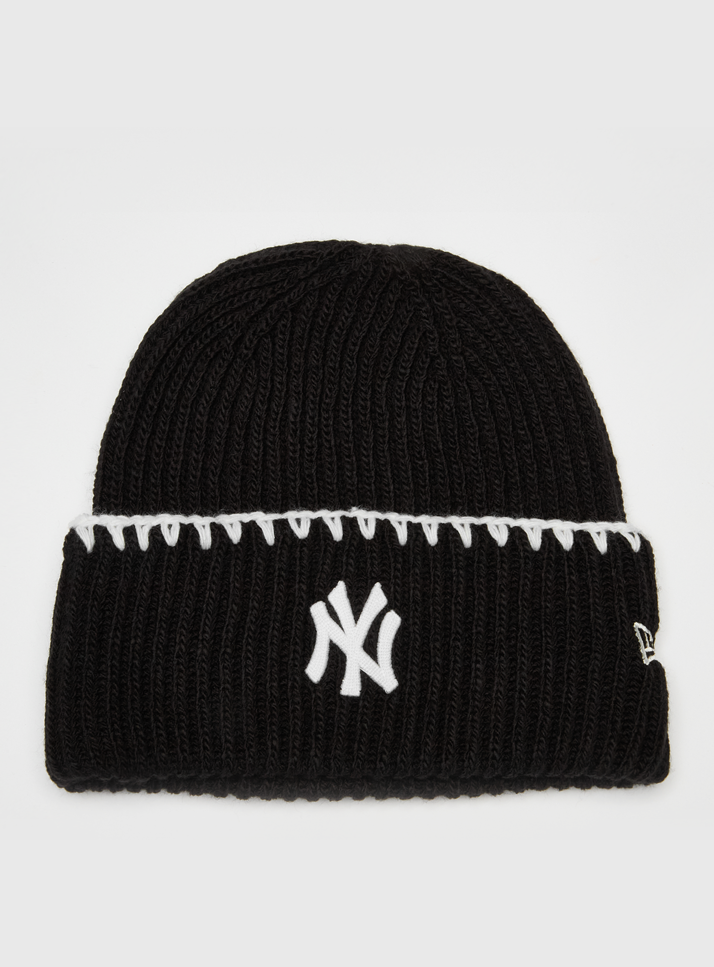 New Era, Female Chunky Topstitch Beanie New York Yankees, black, Image 1 of 3