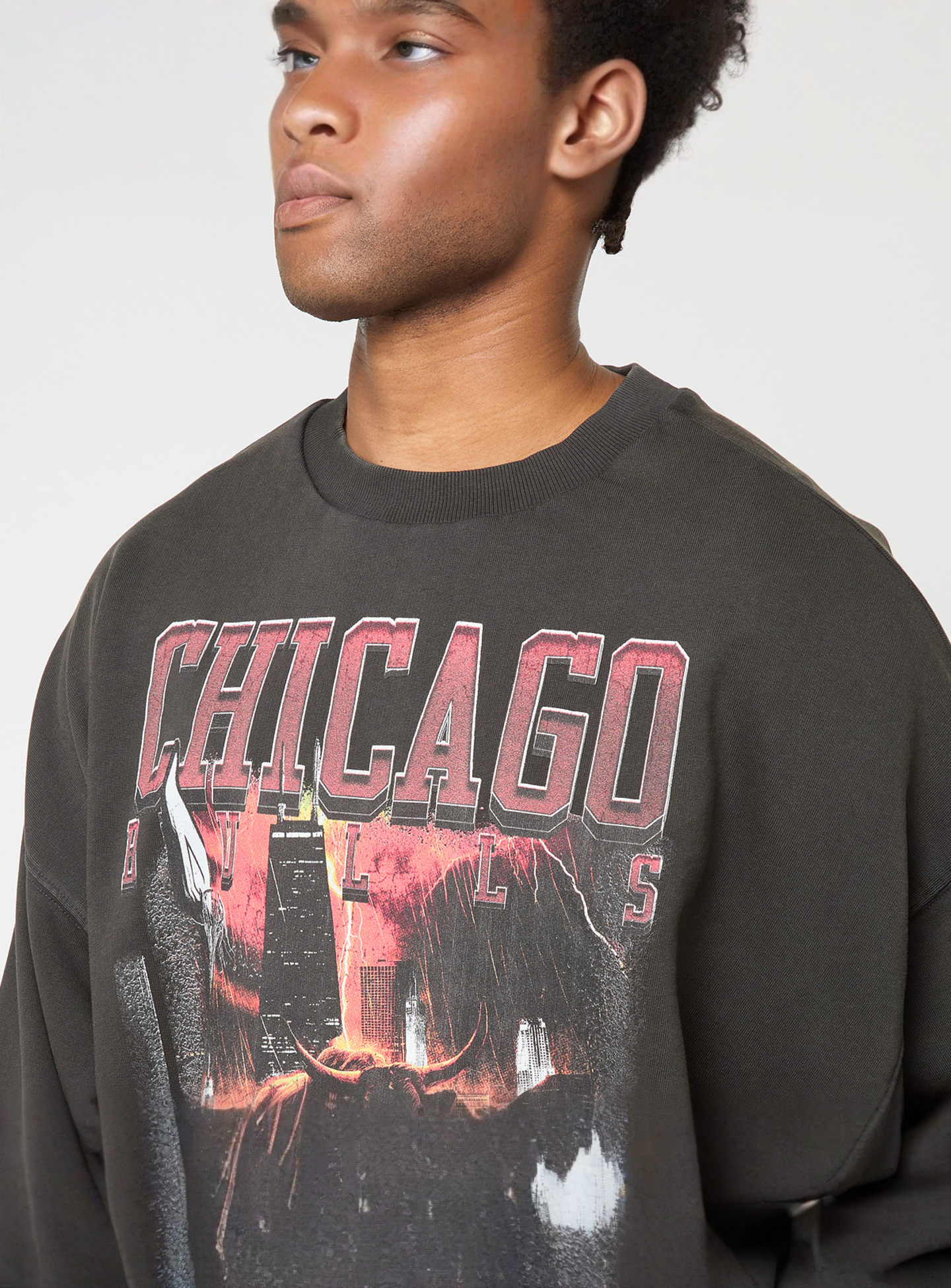 New Era, NBA Washed Graphic Oversized Crew Chicago Bulls, multi-colour, Image 3 of 4