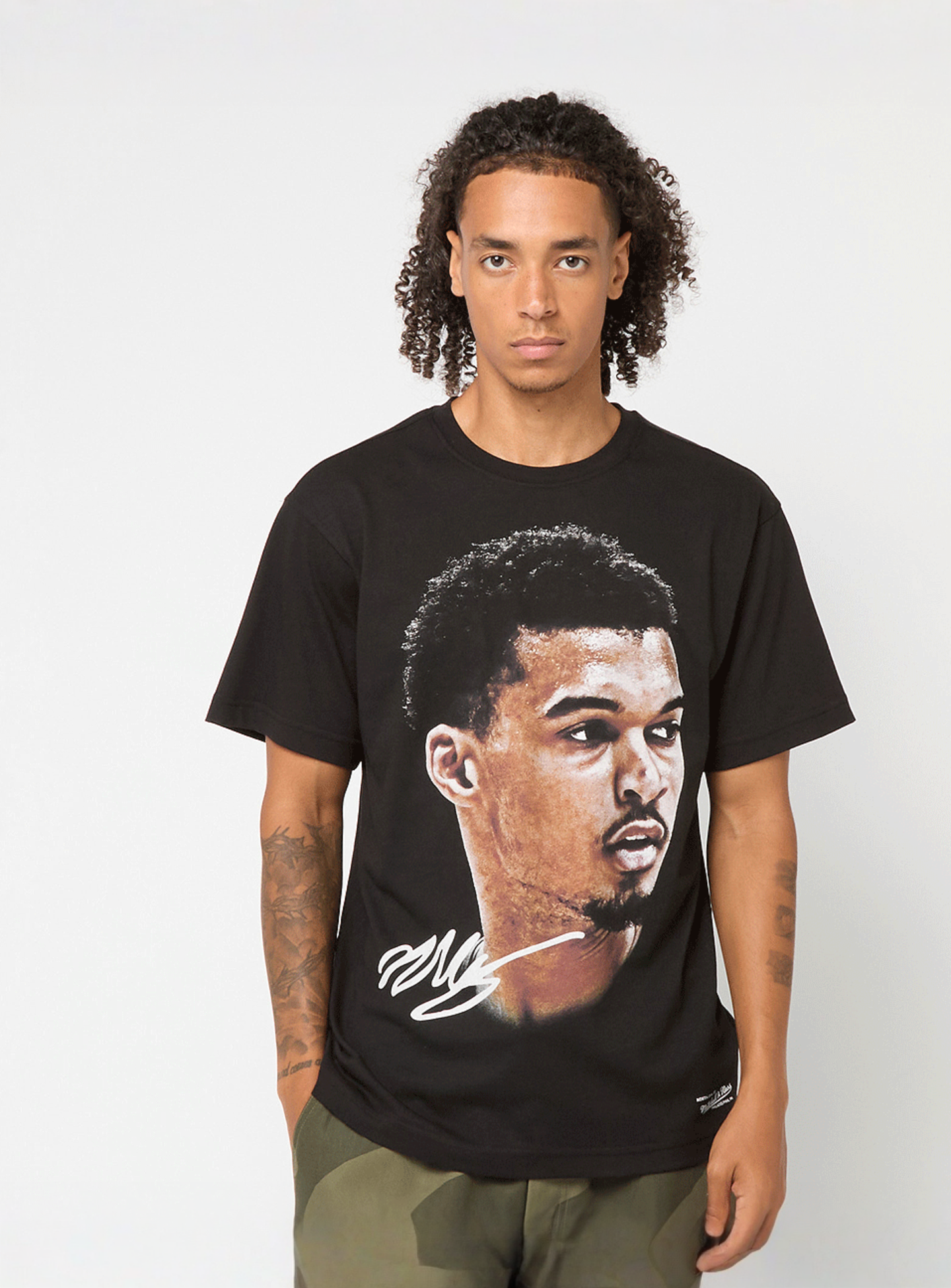 Mitchell & Ness, NBPA Real Big Face Tee Victor Wembanyama, black, Image 1 of 5