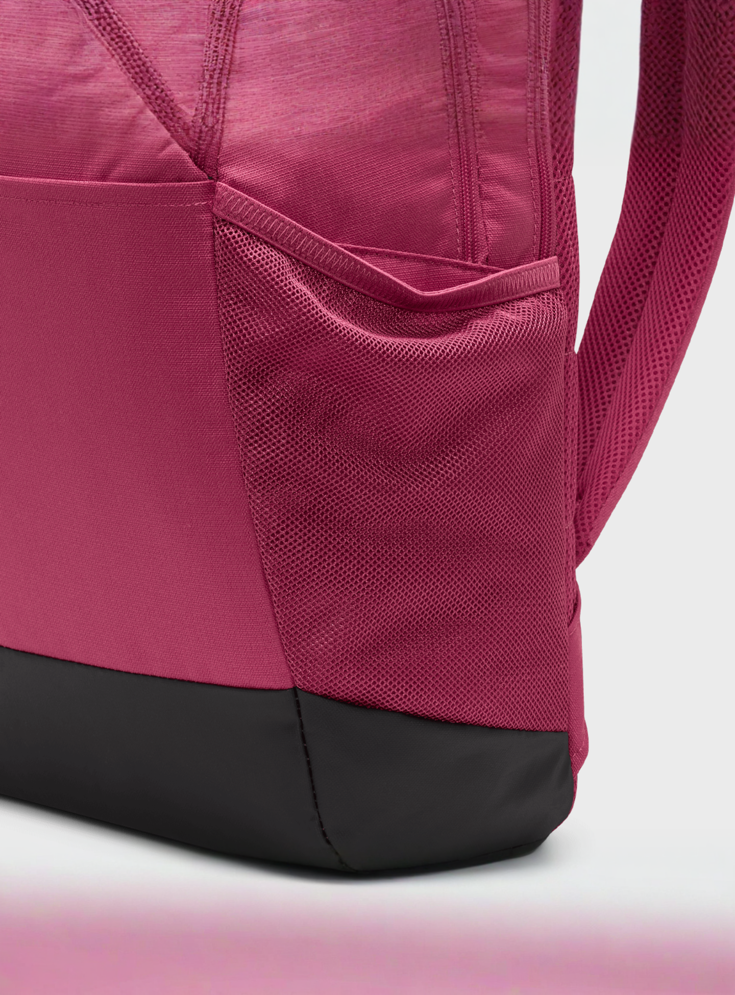 Nike, Brasilia 9.5 Training Backpack, light pink, Image 9 of 9