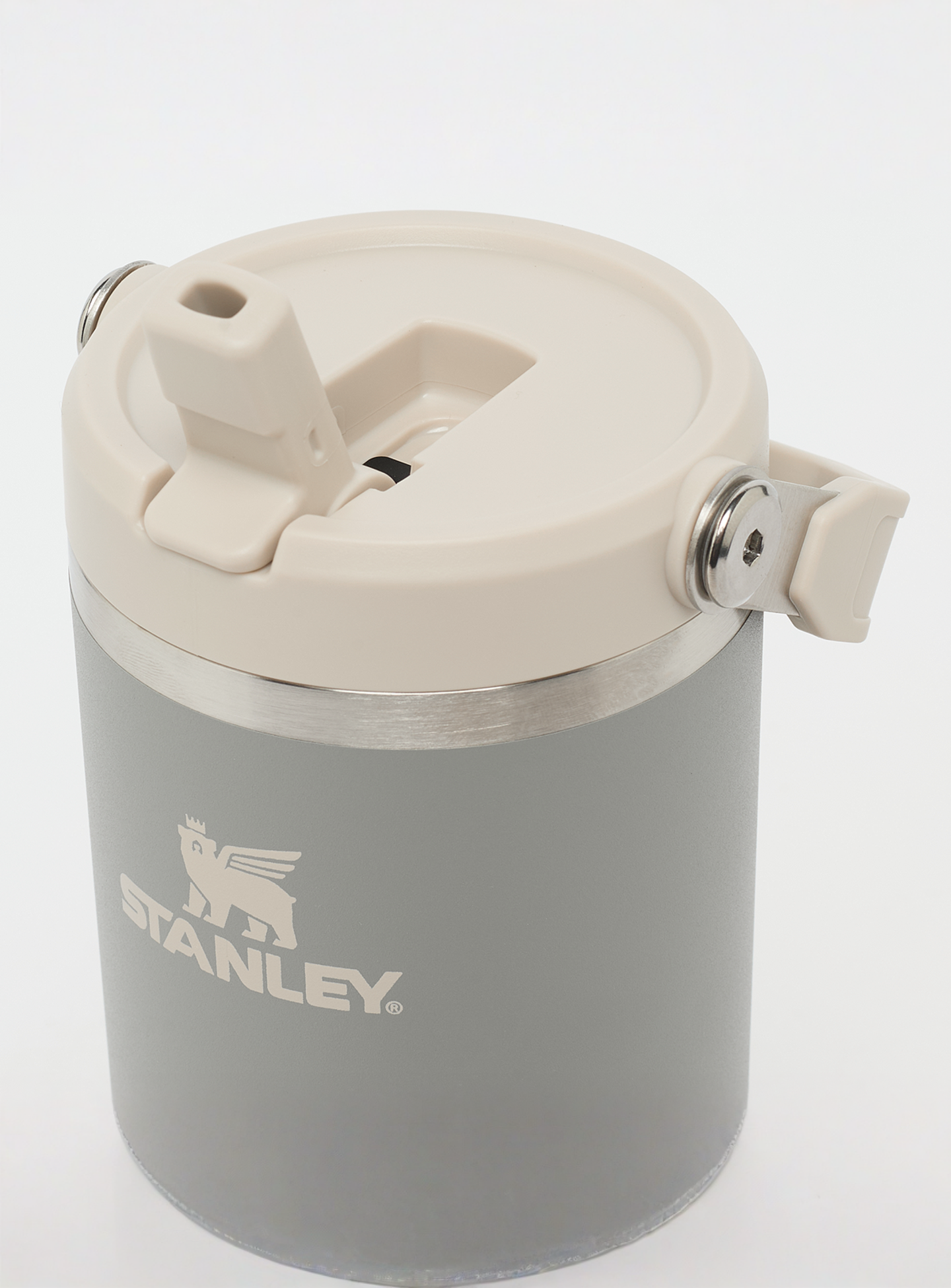 Stanley, The IceFlow Flip Straw 2.0 Tumbler | 0,9L, grey, Image 3 of 3