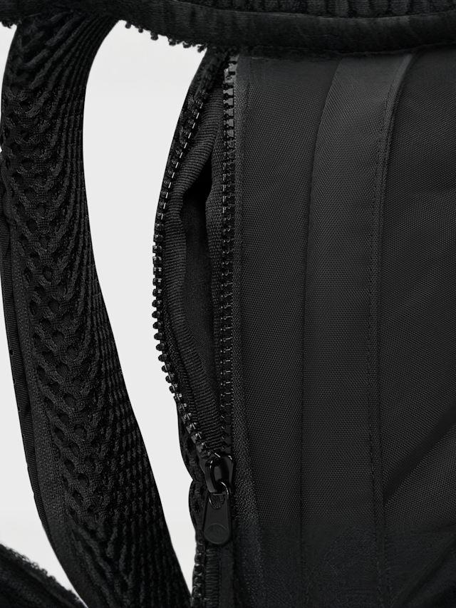 Nike, Sportswear Essentials Sling Bag, black, Image 6 of 9