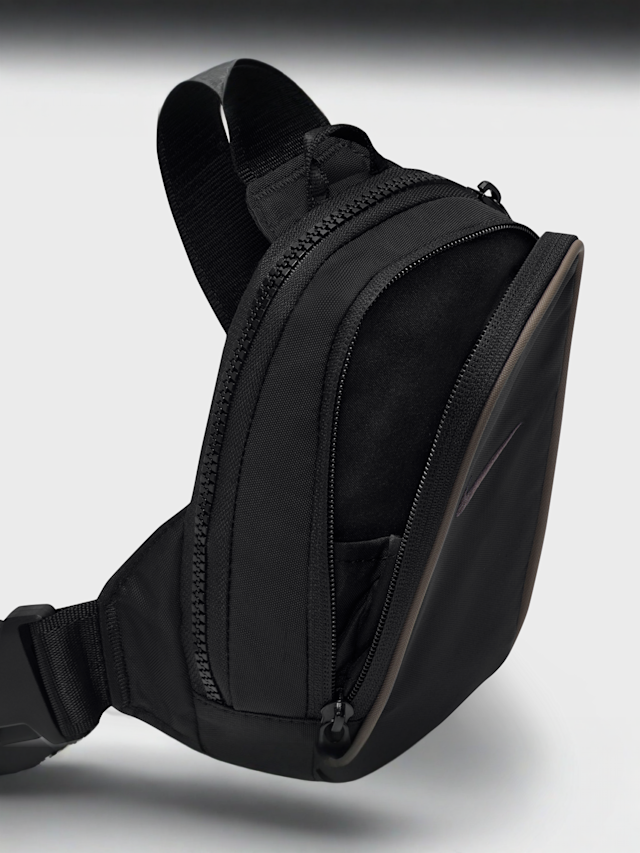 Nike, Sportswear Essentials Crossbody Bag, black, Image 5 of 7