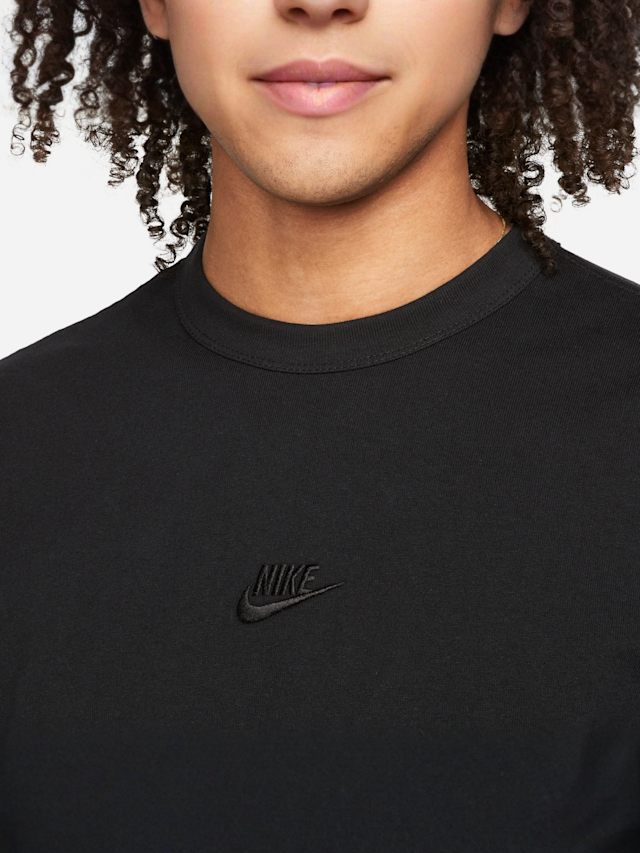 Nike, Premium Essential Long-Sleeve T-Shirt, black, Image 3 of 5