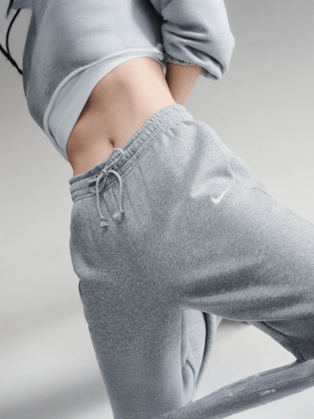Nike, Sportswear Phoenix Fleece High-Waisted Oversized Sweatpants, grey, Image 4 of 4