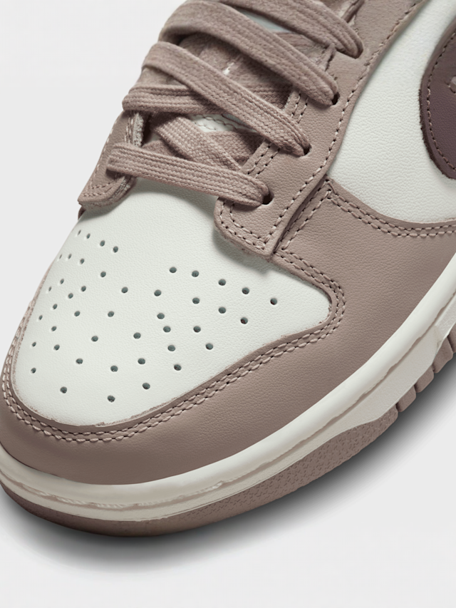 Nike, WMNS Dunk Low, brown, Image 7 of 8