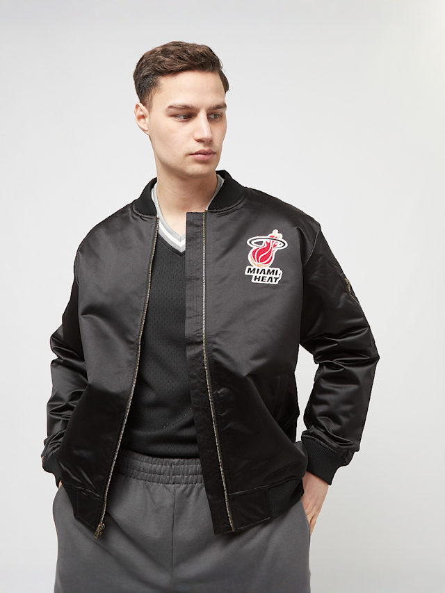 Mitchell & Ness, NBA Lightweight Satin Bomber Miami Heat, black, Image 2 of 7