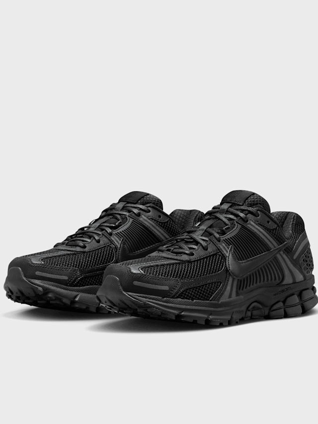 Nike, Zoom Vomero 5, black, Image 4 of 9