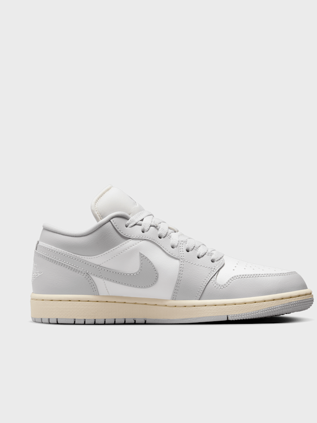 Jordan, WMNS Air Jordan 1 Low, grey, Image 2 of 8