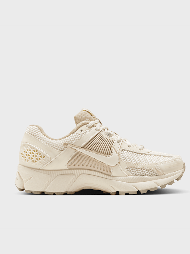 Nike, WMNS Zoom Vomero 5, beige, Image 2 of 7