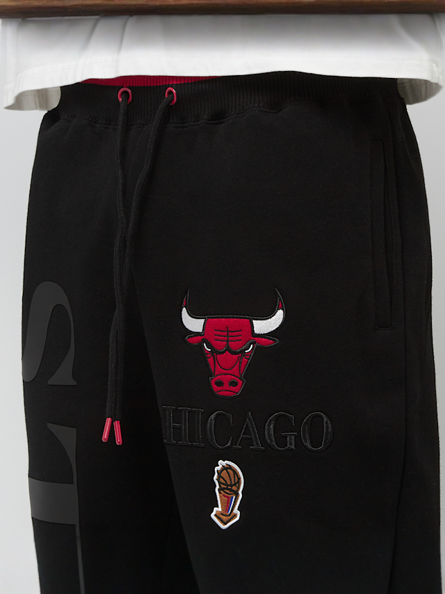 Mitchell & Ness, Team OG 3.0 Fleece Jogger Chicago Bulls, black, Image 4 of 6