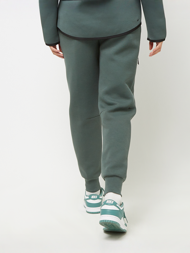 Nike, Sportswear Tech Fleece Mid-Rise Jogger, green, Image 2 of 5