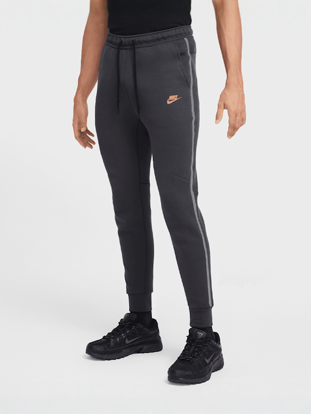 Nike, Tech Fleece+ Jogger, grey, Image 1 of 8