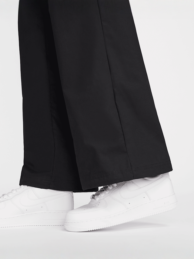 Nike, Sportswear Essential Woven Cargo Pants, black, Image 6 of 7