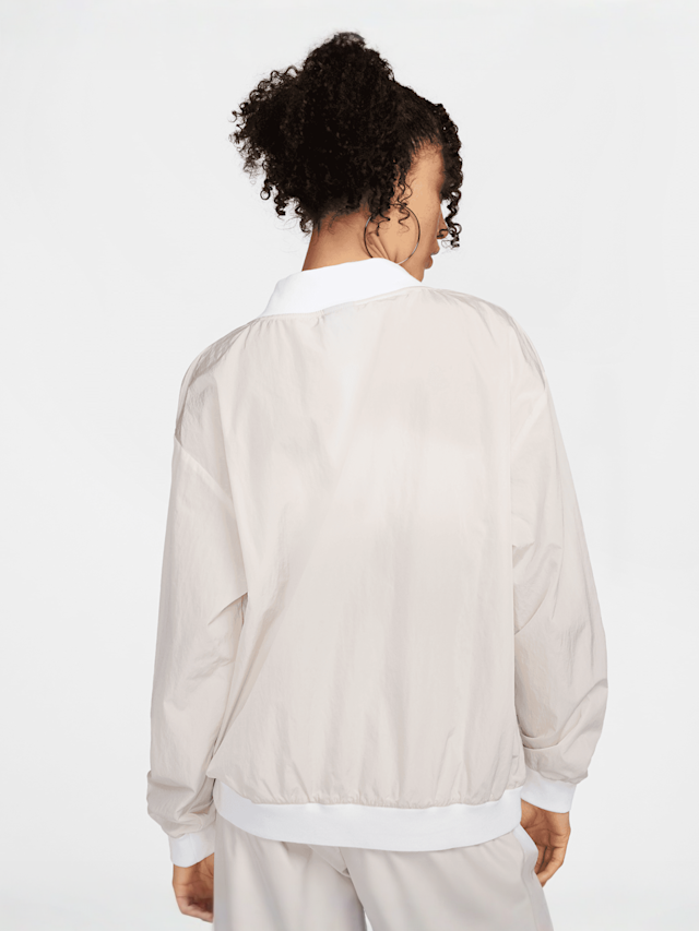 Nike, Sportswear Essential Woven UV Longsleeve Vneck Crew, beige, Image 2 of 5