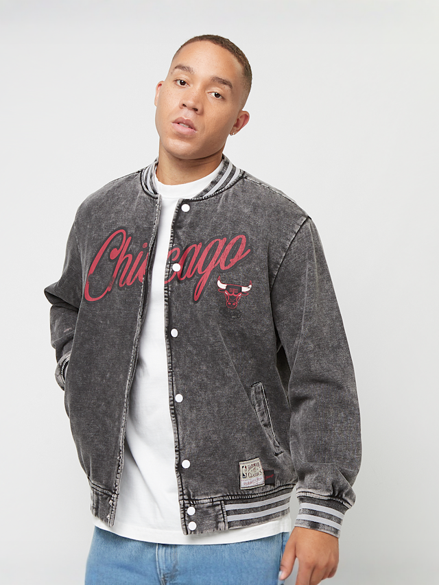 Mitchell & Ness, NBA Oversized Varsity Jacket Chicago Bulls, grey, Image 1 of 5