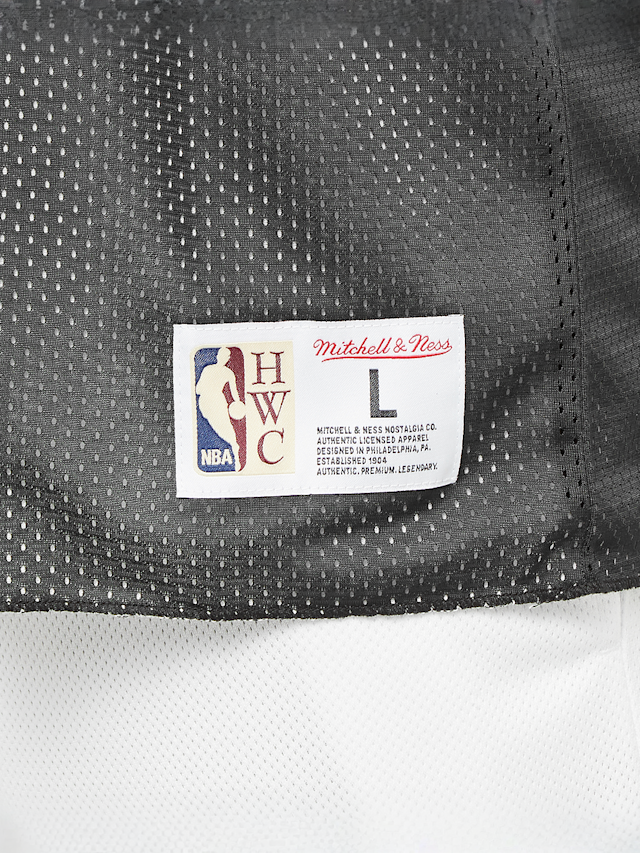 Mitchell & Ness, NBA Reversible Mesh Practice Tank Vintage Logo LA Lakers, black, Image 5 of 9